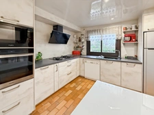 Maison à vendre 9 pièces  (01)