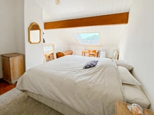 Maison à vendre 7 pièces GRILLY (01)