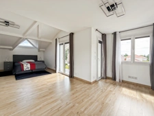 Maison à vendre 8 pièces PREVESSIN MOENS (01)