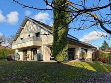 Maison à vendre 10 pièces PREVESSIN MOENS (01)