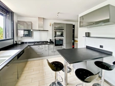 Maison à vendre 5 pièces ECHENEVEX (01)
