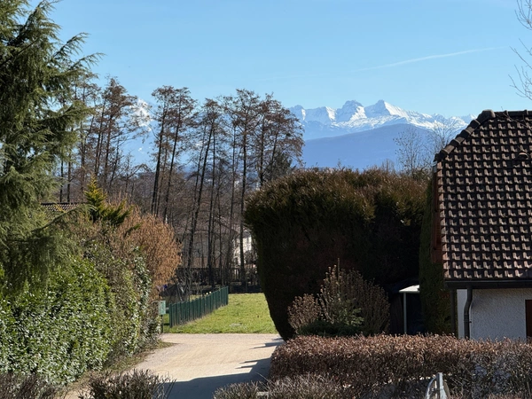 Maison à vendre 9 pièces  (01)