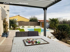 Maison 4 faces 3 chambres piscine garage Prades(66)