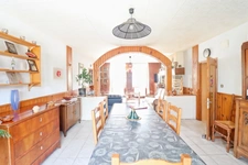 Maison de Village de 142 m² - 6 pièces - 4 chambres - Grange / Gararge - sur parcelles de 1935 m² - MAGNAC LAVAL (87190)