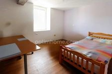 Maison de Village 87 m²- 4 Pièces - 2 Chambres - Gite à rénover - Grange - Dépendances sur parcelle de 1238 m² - SAINT LEGER MAGNAZEIX 87190