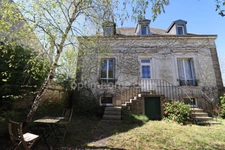 Maison de Charme et de Caractère -175 m² environ - 10 pièces - 7 chambres - Terrain 1450 m² environ - SAINT SULPICE LES FEUILLES (87)