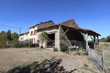 Maison de 166 m² - 9 pièces - 5 chambres - 3 Granges + dépendances - parcelle Terrain 5 184 m² DOMPIERRE LES EGLISES (87)