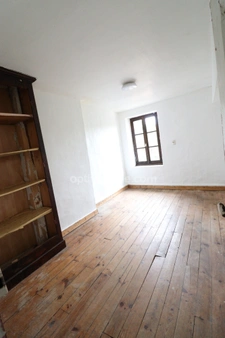 Maison de 105 m² - 5 pièces - 3 Chambres - 1 Grange - 1 dépendance-  Terrain de 648 m² - DOMPIERRE LES EGLISES 87190 