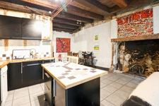 Maison de charme  de 104 m² - 4 pièces - 3 chambres ave cour et garage -  MAGNAC LAVAL (87)
