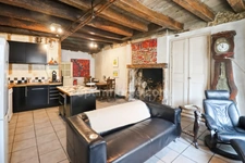 Maison de charme  de 104 m² - 4 pièces - 3 chambres ave cour et garage -  MAGNAC LAVAL (87)