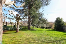 Maison Familiale de Caractère de 265 m² - 10 pièces - 5 chambres - 1 Garage - terrain 1617 m² -  MAGNAC LAVAL (87)