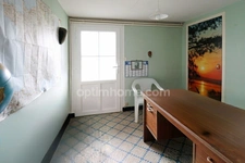 MAISON 135 m² - 7 Pièces - 4 CHAMBRES - sur Sous Sol Aménagé avec GARAGE sur Terrain de 792 m² 