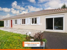 Maison de plain Pied de 104 m² - 7 pièces -  5 chambres - Véranda - Garage - sur parcelle de Terrain Clos de 1500 m² - MAGNAC LAVAL (87)
