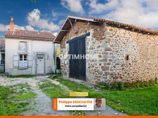 Maison 5 pièces 85 m² plain pied   - 2 chambres - sur parcelle terrain de 900 m²  + grange MAGNAC LAVAL (87)