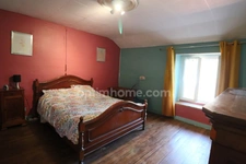 Maison de 166 m² - 9 pièces - 5 chambres - 3 Granges + dépendances - parcelle Terrain 5 184 m² DOMPIERRE LES EGLISES (87)