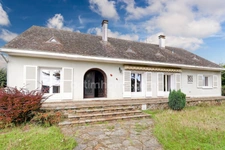 Maison Familiale Plain Pieds élevée sur sous-sol de 230 m² - 10 pièces -5 Chambres - Terrain 4000 m² environ 87190 MAGNAC LAVAL