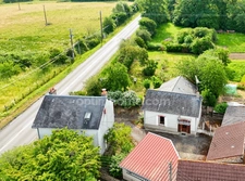 MAISON PLAIN PIED 2 Chambres - 77  m² + MAISON 3 niveaux - 3 Chambres - 82 m² - GARAGE et DEPENDANCES - terrain 1700 m² environ  MAGNAC LAVAL (87190)
