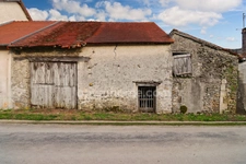 Ensemble 2 maisons mitoyennes à réhabiliter + Grange + Terrain 417 m²- Dompierre les Eglises 87190