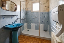Maison de plain Pied de 104 m² - 7 pièces -  5 chambres - Véranda - Garage - sur parcelle de Terrain Clos de 1500 m² - MAGNAC LAVAL (87)