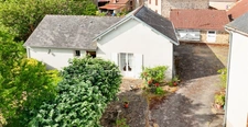 MAISON PLAIN PIED 2 Chambres - 77  m² + MAISON 3 niveaux - 3 Chambres - 82 m² - GARAGE et DEPENDANCES - terrain 1700 m² environ  MAGNAC LAVAL (87190)