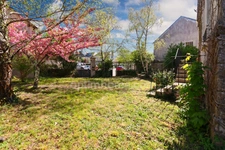 Maison de Charme et de Caractère -175 m² environ - 10 pièces - 7 chambres - Terrain 1450 m² environ - SAINT SULPICE LES FEUILLES (87)