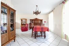MAISON 135 m² - 7 Pièces - 4 CHAMBRES - sur Sous Sol Aménagé avec GARAGE sur Terrain de 792 m² 