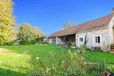 Maison en Pierre de Charme et de Caractère - 5 pièces - 2 Chambres - Dépendances - Terrain 1039 m² -  COULONGES LES HEROLLES  (86)