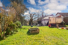 Maison Familiale de Caractère de 265 m² - 10 pièces - 5 chambres - 1 Garage - terrain 1617 m² -  MAGNAC LAVAL (87)