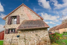 Maison en Pierre de 140 m² environ - 5 Pièces -3 Chambres + Grange sur terrain de 941 m² - CROMAC (87)