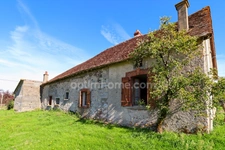 Maison PLAIN PIED 92 m² - 5 pièces - 2 CHAMBRES - Garage 50 m² - sur parcelle 1290 m² - SAINT LEGER MAGNAZEIX (87)