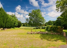 Propriété de Charme - Gîte de 103 m² - Capacité 12 personnes - 4 Chambres - Piscine et dépendances - terrain 11 500 m² environ  ARNAC LA POSTE (87)