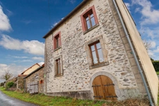 Propriété de Charme - Gîte de 103 m² - Capacité 12 personnes - 4 Chambres - Piscine et dépendances - terrain 11 500 m² environ  ARNAC LA POSTE (87)