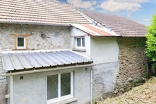 Maison de 105 m² - 5 pièces - 3 Chambres - 1 Grange - 1 dépendance-  Terrain de 648 m² - DOMPIERRE LES EGLISES 87190 