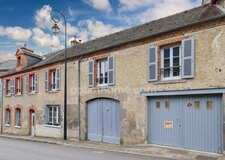 Maison Familiale - 156 m²  -  7 pièces -  4 chambres - 2 Garages sur Terrain de 491 m² MAGNAC LAVAL (87190)