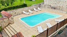 Propriété de Charme - Gîte de 103 m² - Capacité 12 personnes - 4 Chambres - Piscine et dépendances - terrain 11 500 m² environ  ARNAC LA POSTE (87)