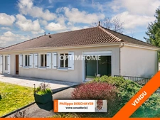 Maison de plain Pied de 104 m² - 7 pièces -  5 chambres - Véranda - Garage - sur parcelle de Terrain Clos de 1500 m² - MAGNAC LAVAL (87)