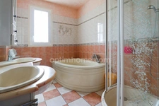 MAISON 135 m² - 7 Pièces - 4 CHAMBRES - sur Sous Sol Aménagé avec GARAGE sur Terrain de 792 m² 
