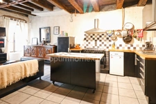 Maison de charme  de 104 m² - 4 pièces - 3 chambres ave cour et garage -  MAGNAC LAVAL (87)