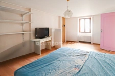 Maison Individuelle de  Centre Bourg - 5 pièces  - 4 chambres - Terrain de 505 m² - MAGNAC LAVAL   (87) 