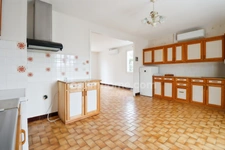 Maison de plain Pied de 104 m² - 7 pièces -  5 chambres - Véranda - Garage - sur parcelle de Terrain Clos de 1500 m² - MAGNAC LAVAL (87)