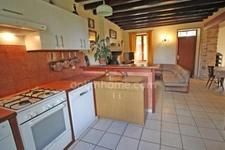 Propriété de Charme - Gîte de 103 m² - Capacité 12 personnes - 4 Chambres - Piscine et dépendances - terrain 11 500 m² environ  ARNAC LA POSTE (87)