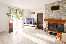 Maison contemporaine de Plain Pieds de 107 m² avec Piscine - 6 Pièces - 4 Chambres - Garage - Carport - Terrain 3525 m² - DROUX (87190)