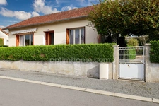 Maison 88 m² sur Sous Sol avec Accès Plain Pieds - 5 pièces - 3 Chambres - Terrain 752 m² -MAGNAC LAVAL (87)