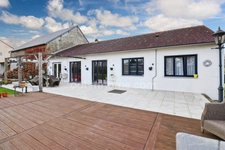 Maison Plain-Pied 124 m² - 5 pièces - 3 Chambres - Grange de 100 m² - terrain 2895 m² - SAINT LEGER MAGNAZEIX (87)