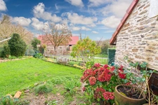 Maison en Pierre de 140 m² environ - 5 Pièces -3 Chambres + Grange sur terrain de 941 m² - CROMAC (87)