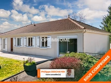 Maison de plain Pied de 104 m² - 7 pièces -  5 chambres - Véranda - Garage - sur parcelle de Terrain Clos de 1500 m² - MAGNAC LAVAL (87)