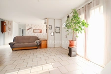 Maison contemporaine de Plain Pieds de 107 m² avec Piscine - 6 Pièces - 4 Chambres - Garage - Carport - Terrain 3525 m² - DROUX (87190)