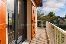Maison entièrement rénovée sur deux niveaux indépendants de 129 m² - 6 pièces - 3 chambres sur terrain clos de 1744 m² - 87210 LE DORAT