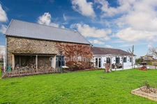 Maison Plain-Pied 124 m² - 5 pièces - 3 Chambres - Grange de 100 m² - terrain 2895 m² - SAINT LEGER MAGNAZEIX (87)
