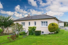 MAISON 135 m² - 7 Pièces - 4 CHAMBRES - sur Sous Sol Aménagé avec GARAGE sur Terrain de 792 m² 